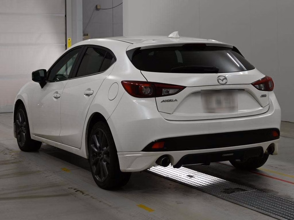 MAZDA AXELA