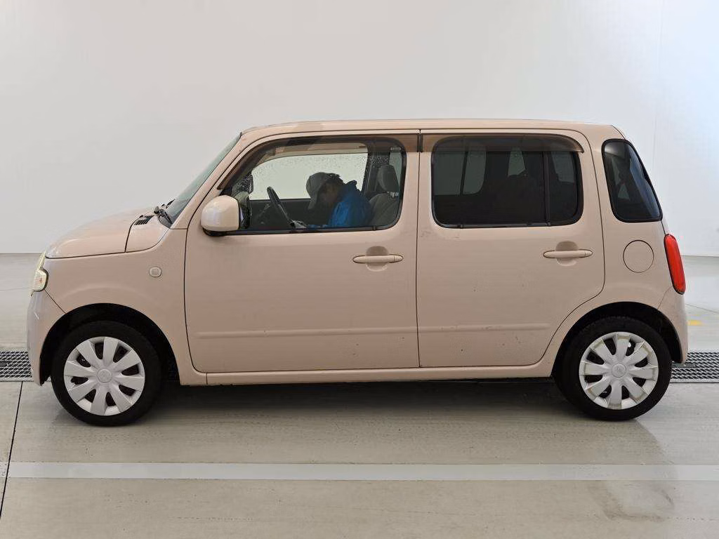 Daihatsu Mira Cocoa