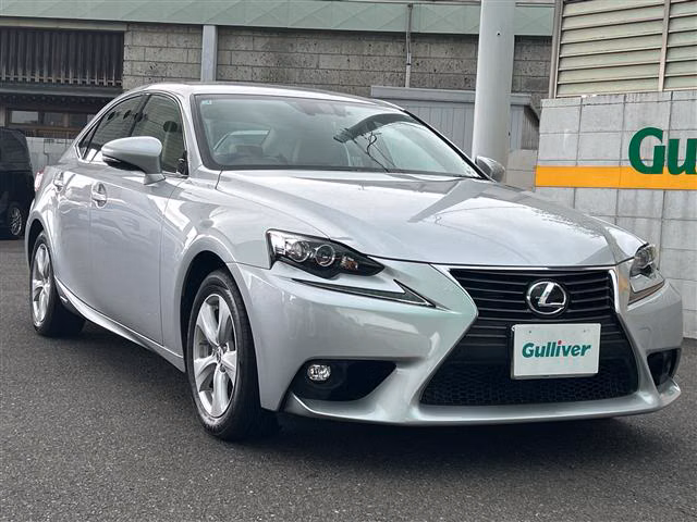 LEXUS IS300H