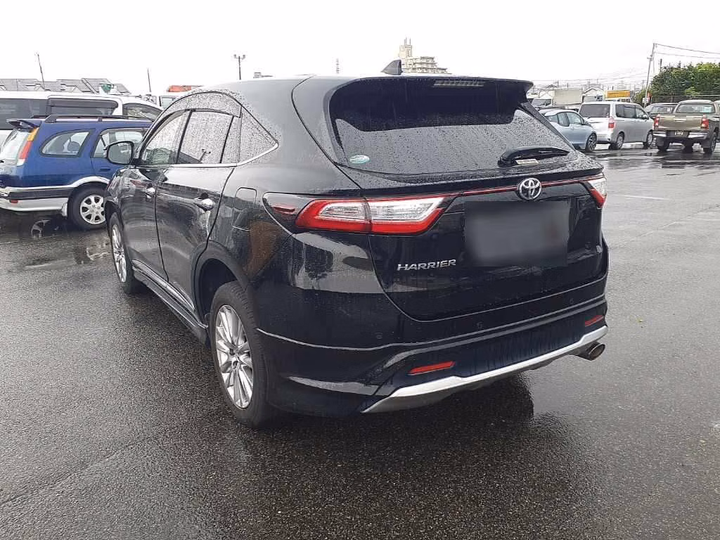 TOYOTA HARRIER