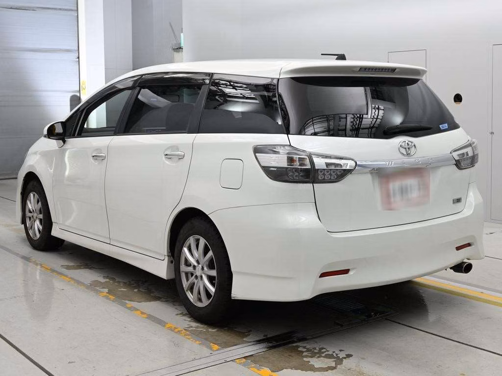 TOYOTA WISH