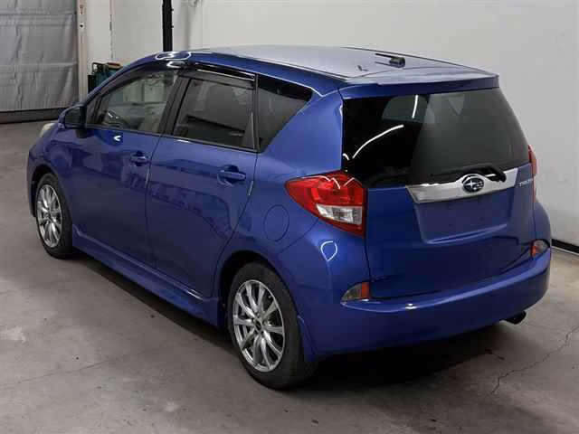 SUBARU TREZIA