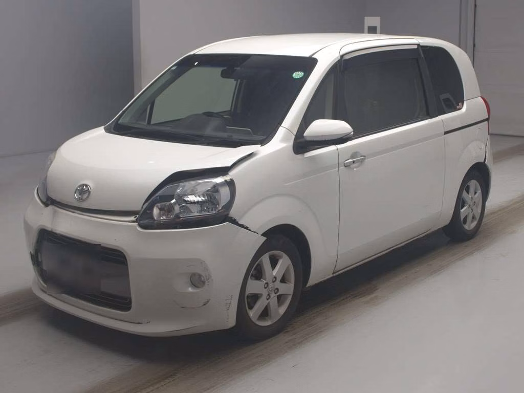 TOYOTA PORTE