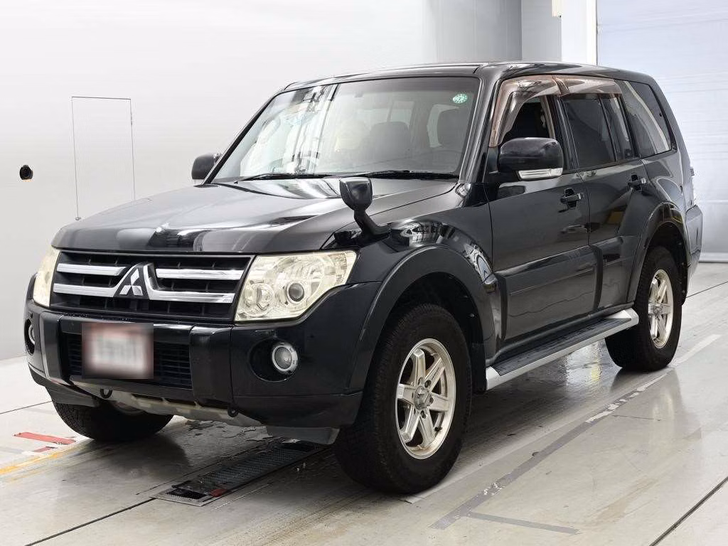 MITSUBISHI PAJERO