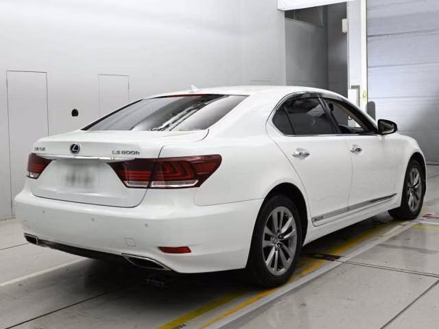 Lexus LS600h