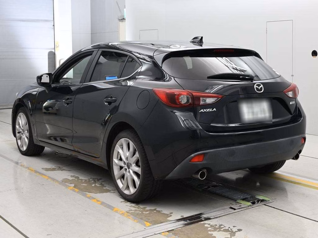 MAZDA AXELA