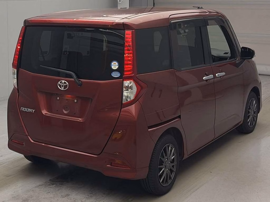 TOYOTA ROOMY
