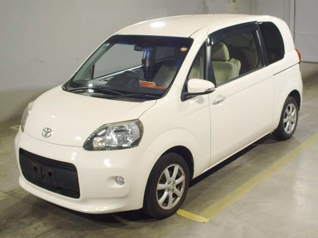 TOYOTA PORTE
