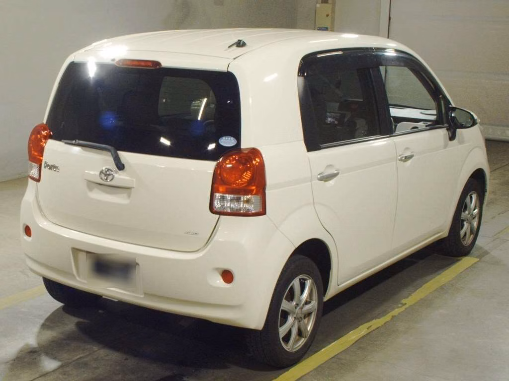 TOYOTA PORTE