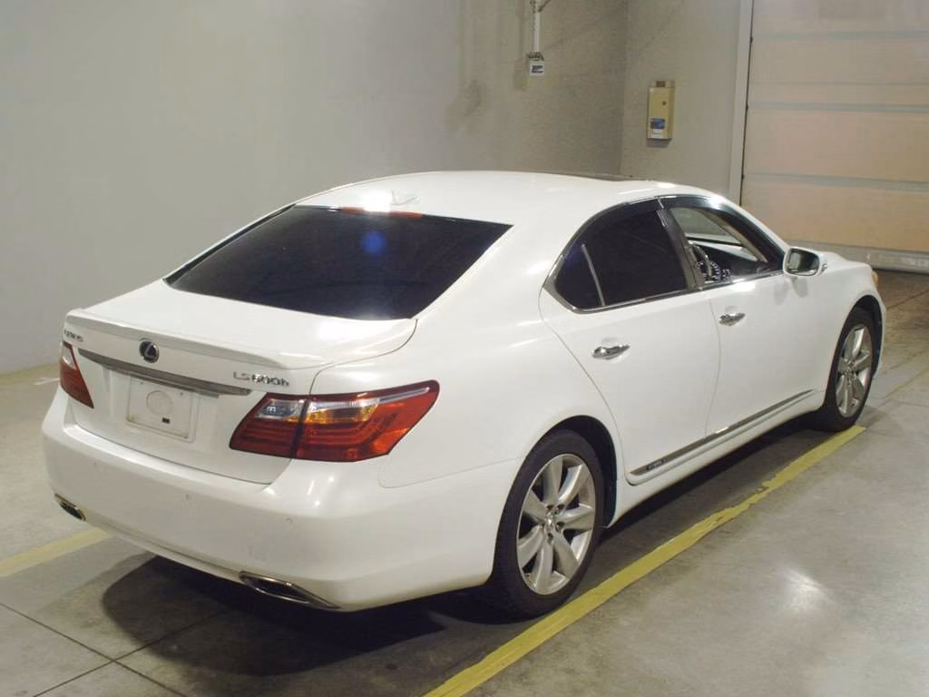 Lexus LS600h
