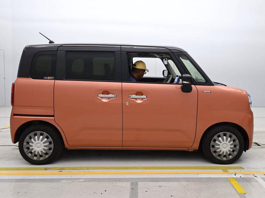 SUZUKI WAGON R SMILE
