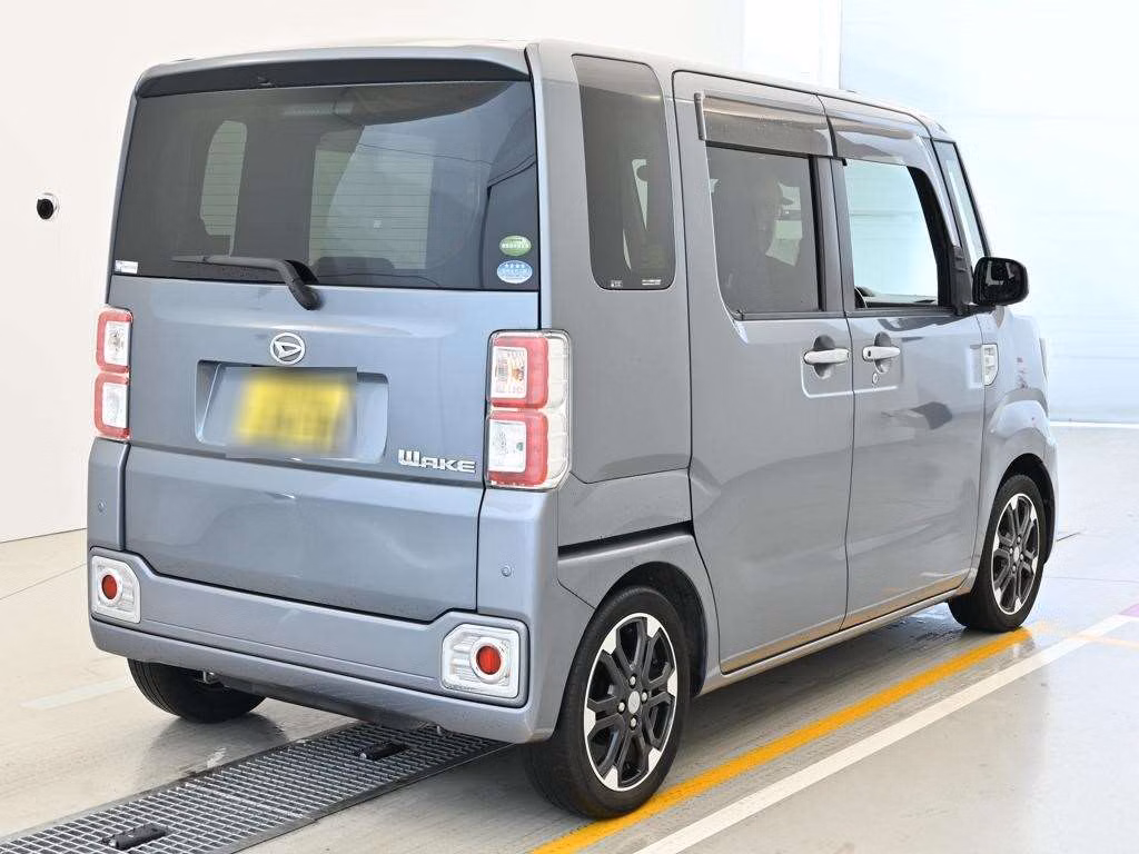 DAIHATSU WAKE