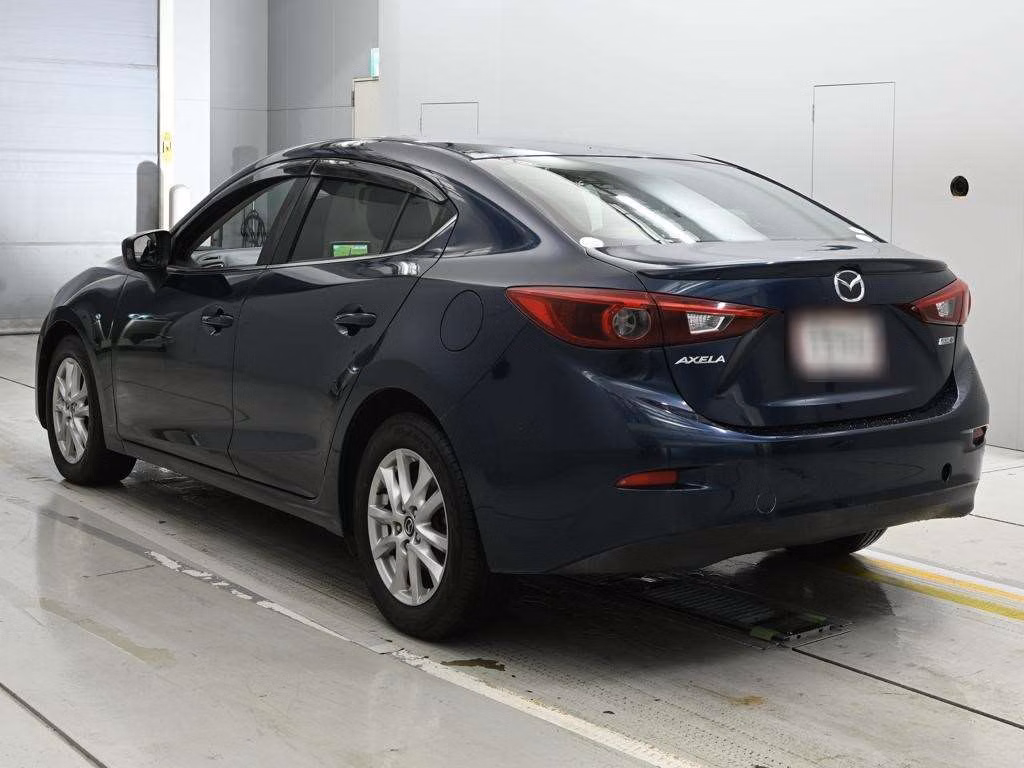 MAZDA AXELA