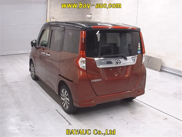 TOYOTA ROOMY
