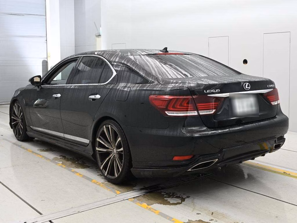 Lexus LS460