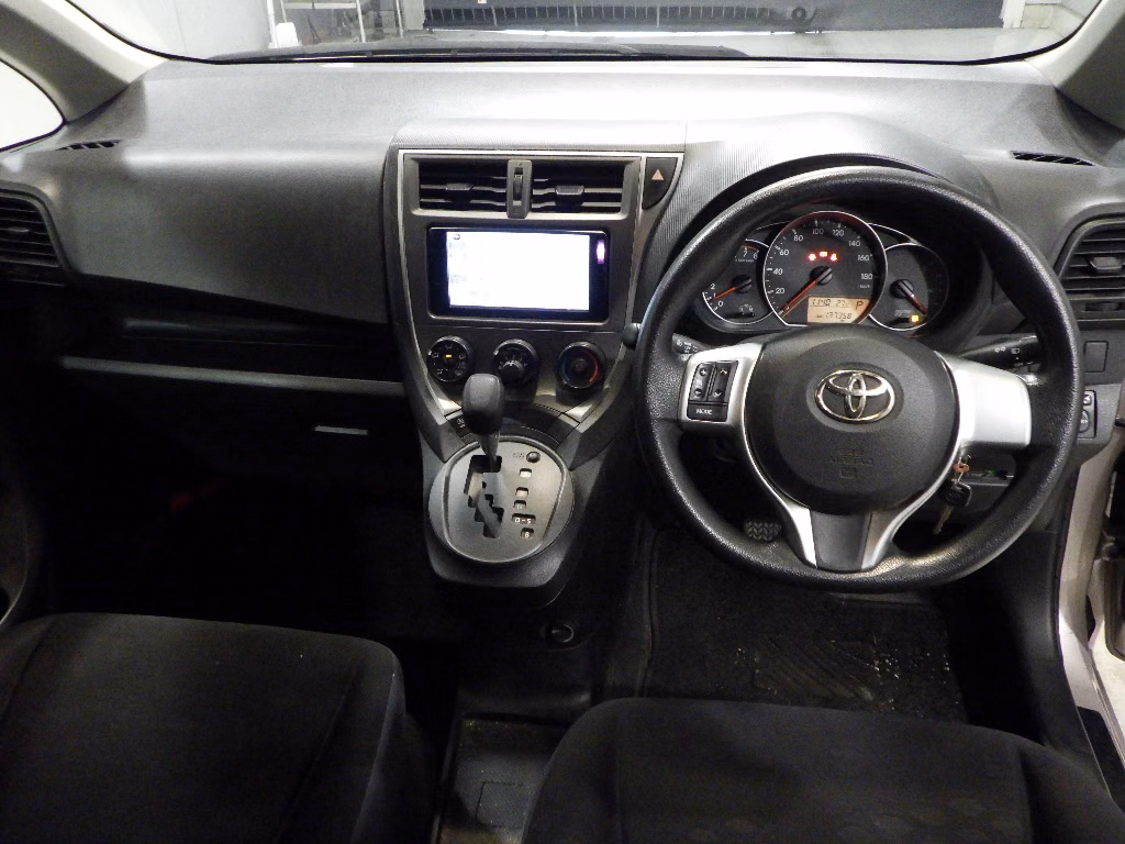 TOYOTA RACTIS