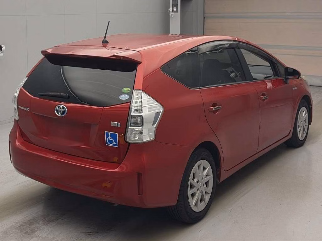 TOYOTA PRIUS ALPHA