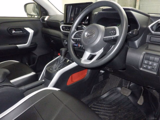 DAIHATSU ROCKY