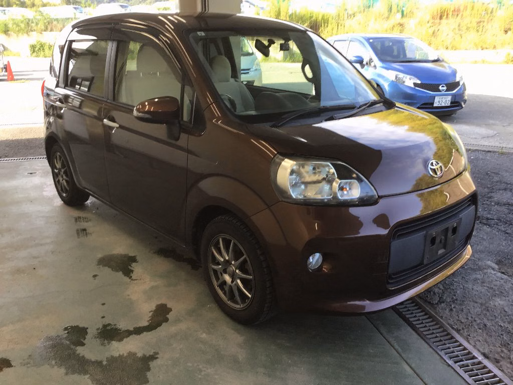 TOYOTA PORTE