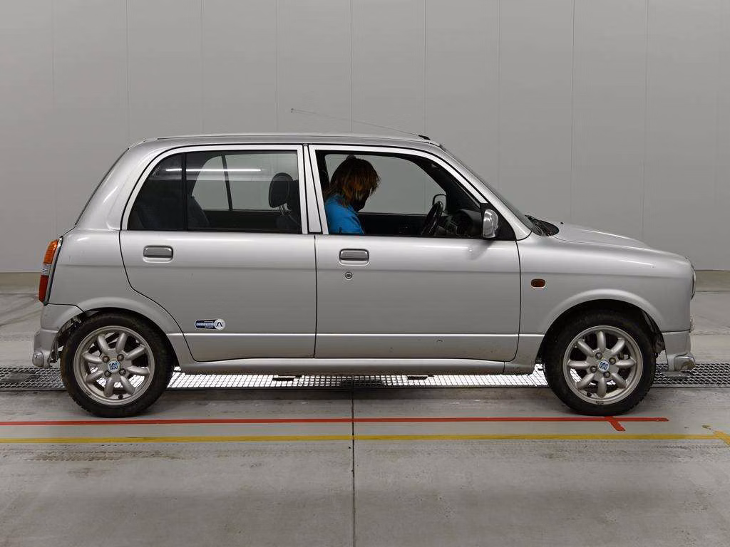 DAIHATSU MIRA GINO