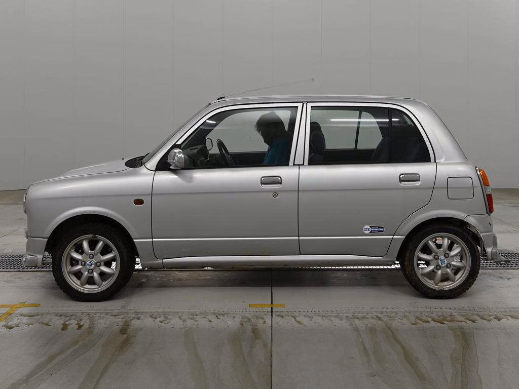 DAIHATSU MIRA GINO