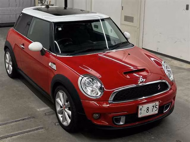 MINI HATCH
