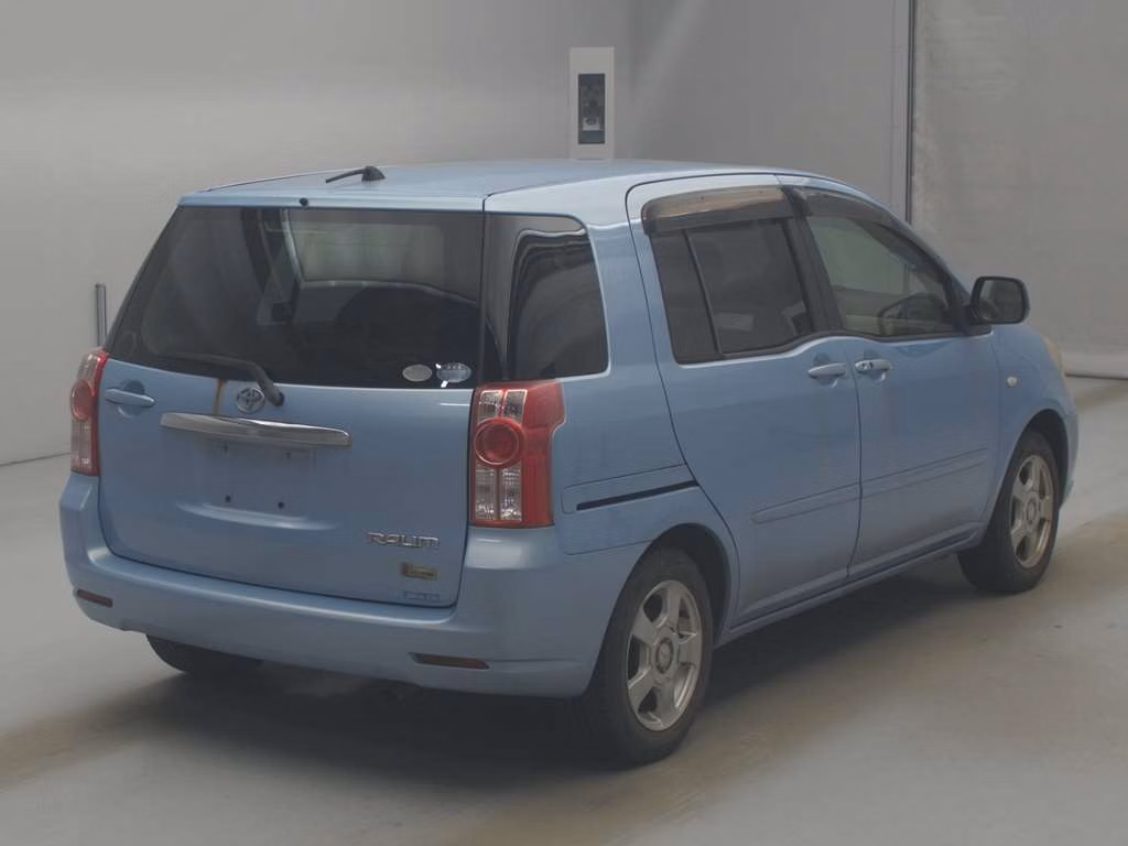 TOYOTA RAUM