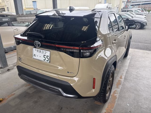 TOYOTA YARIS CROSS
