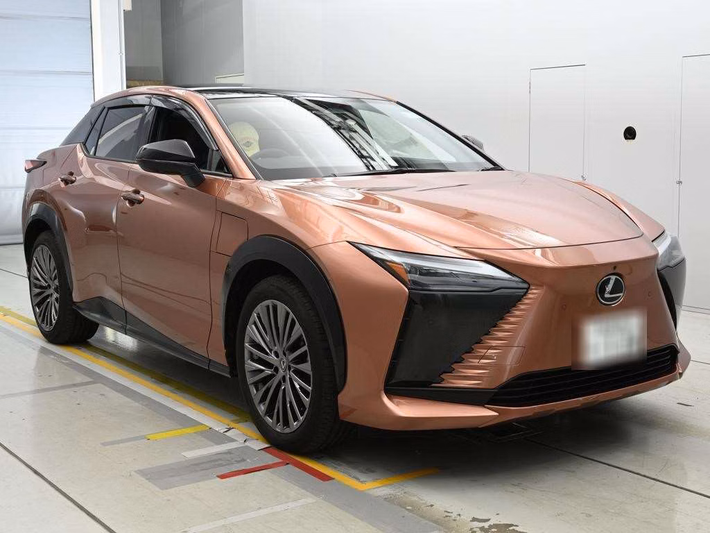 Lexus RZ450e