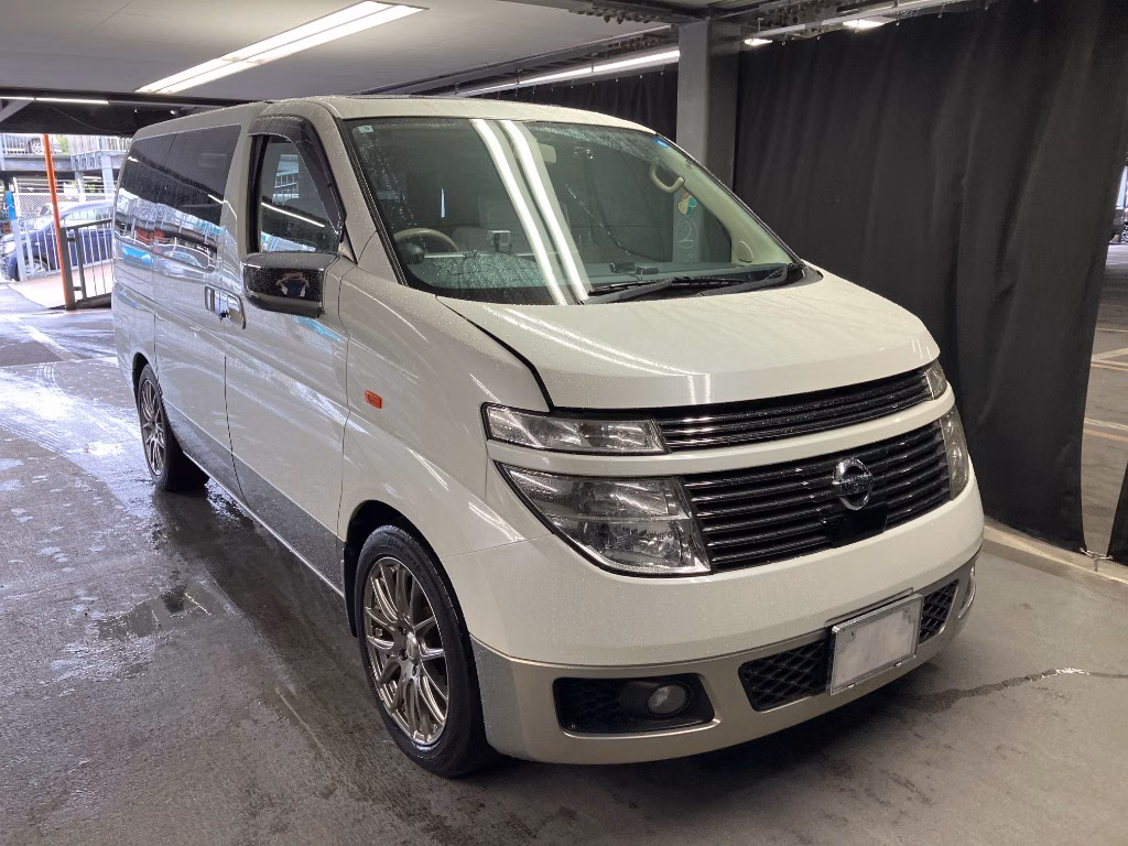 NISSAN ELGRAND