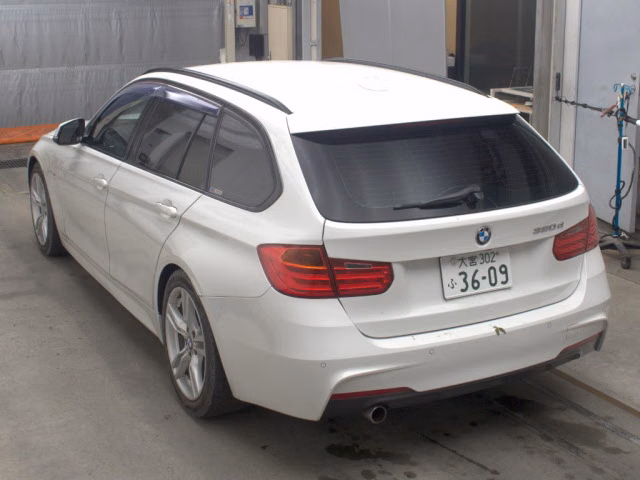 BMW 3-SERIES