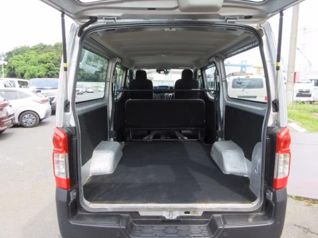 NISSAN CARAVAN