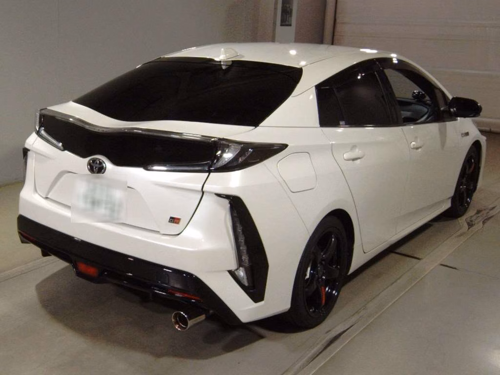 TOYOTA PRIUS PHV