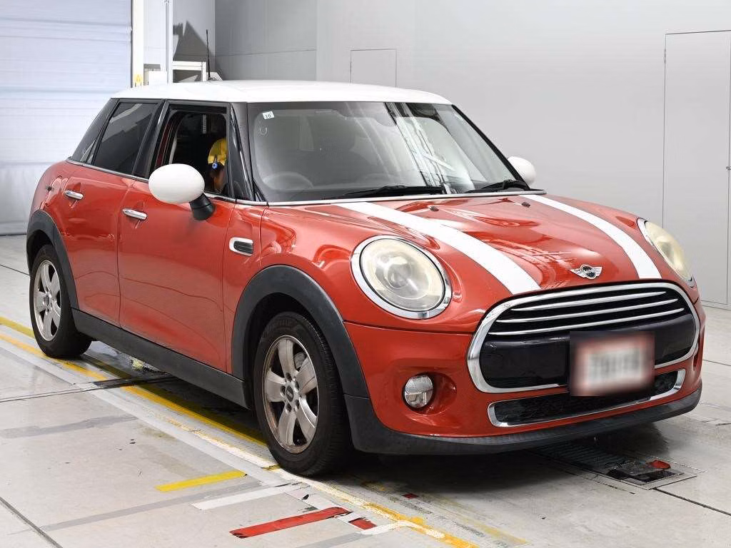 MINI HATCH