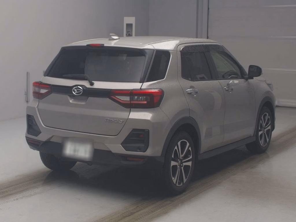 DAIHATSU ROCKY