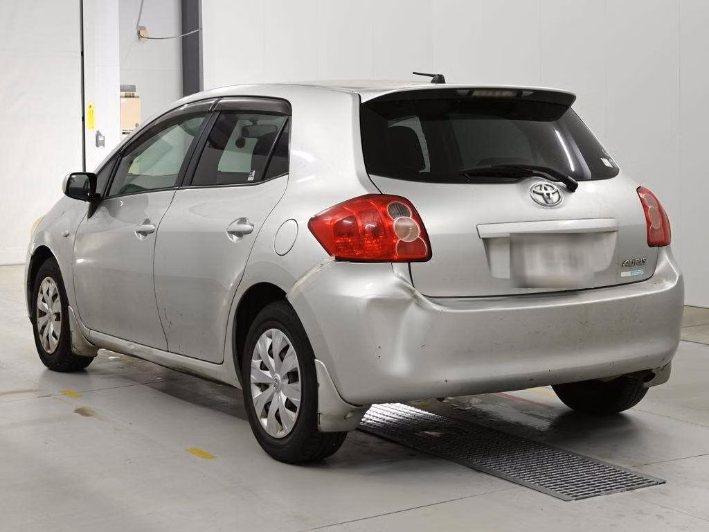 TOYOTA AURIS