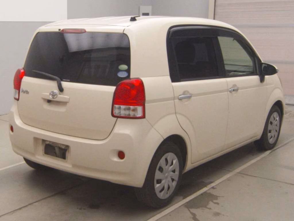 TOYOTA PORTE