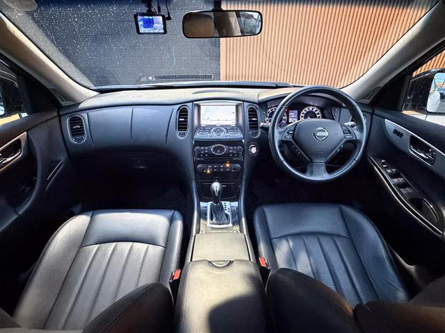 Nissan Skyline Crossover