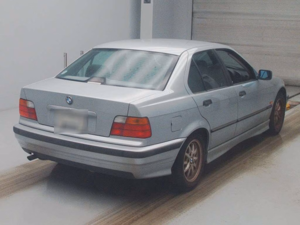 BMW 3-SERIES