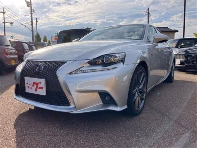 Lexus IS300h