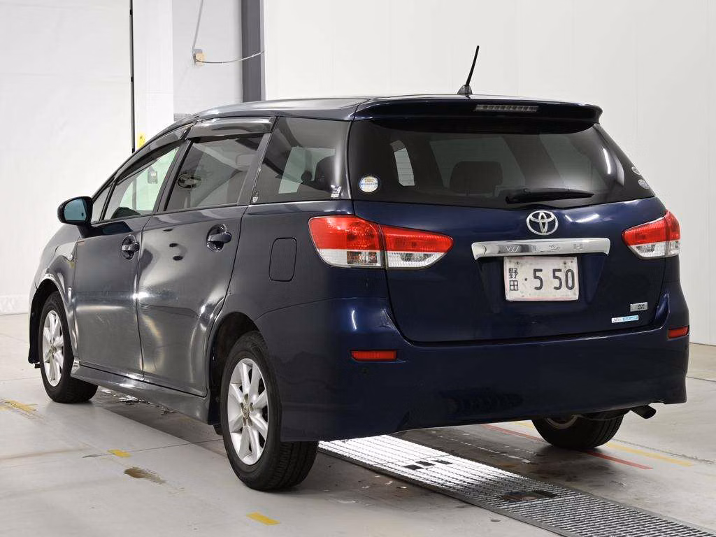 TOYOTA WISH
