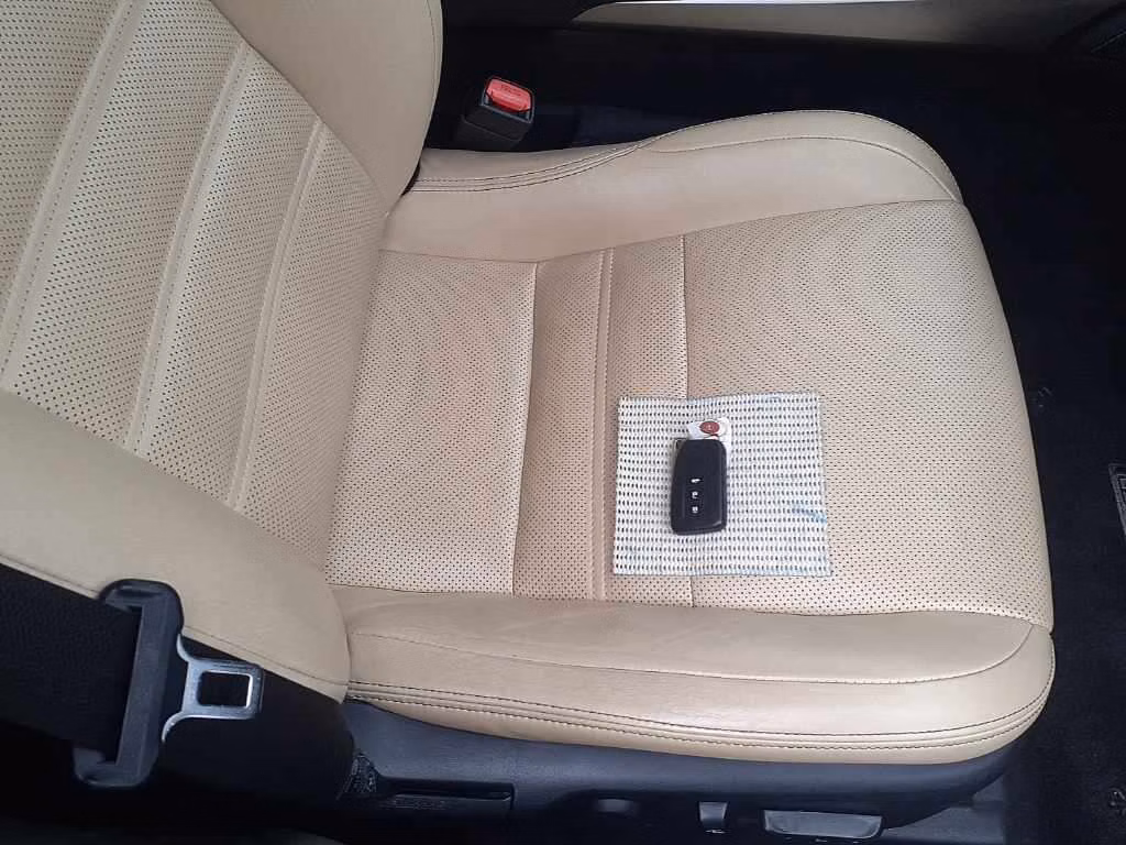 Lexus IS300h
