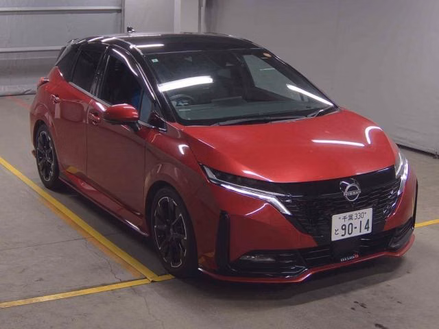 Nissan Aura