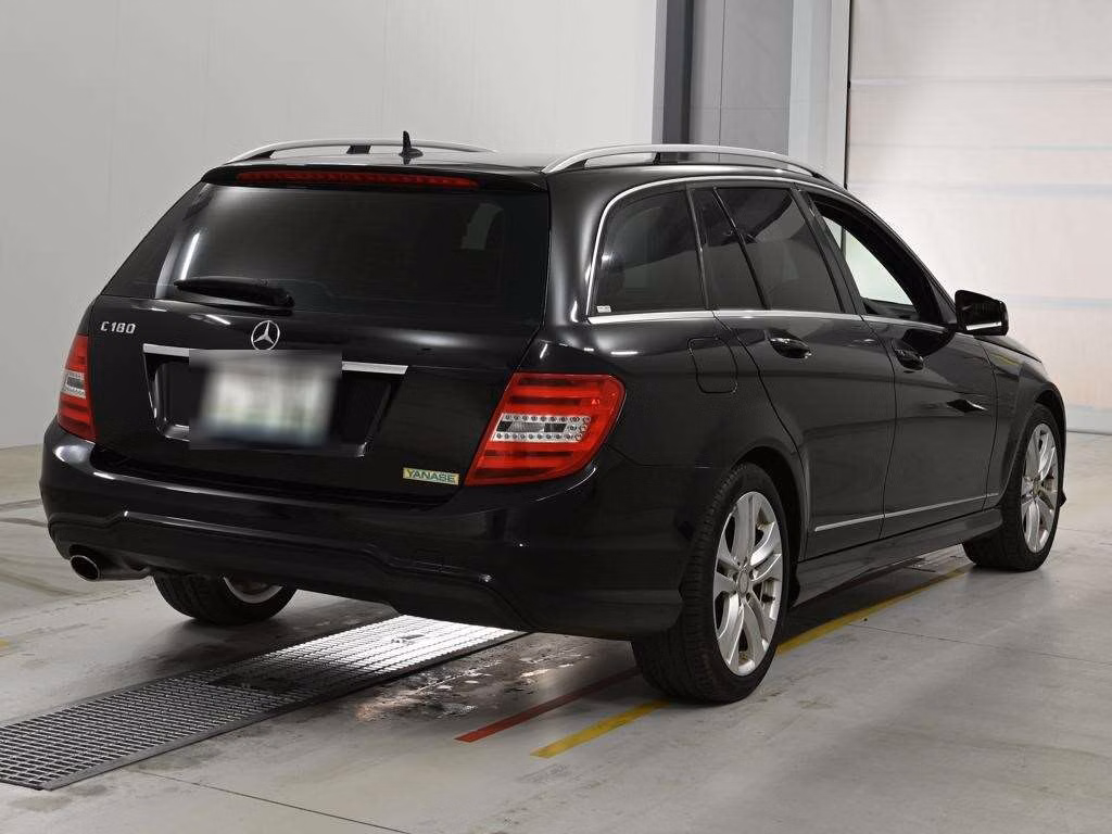 MERCEDES-BENZ C-CLASS