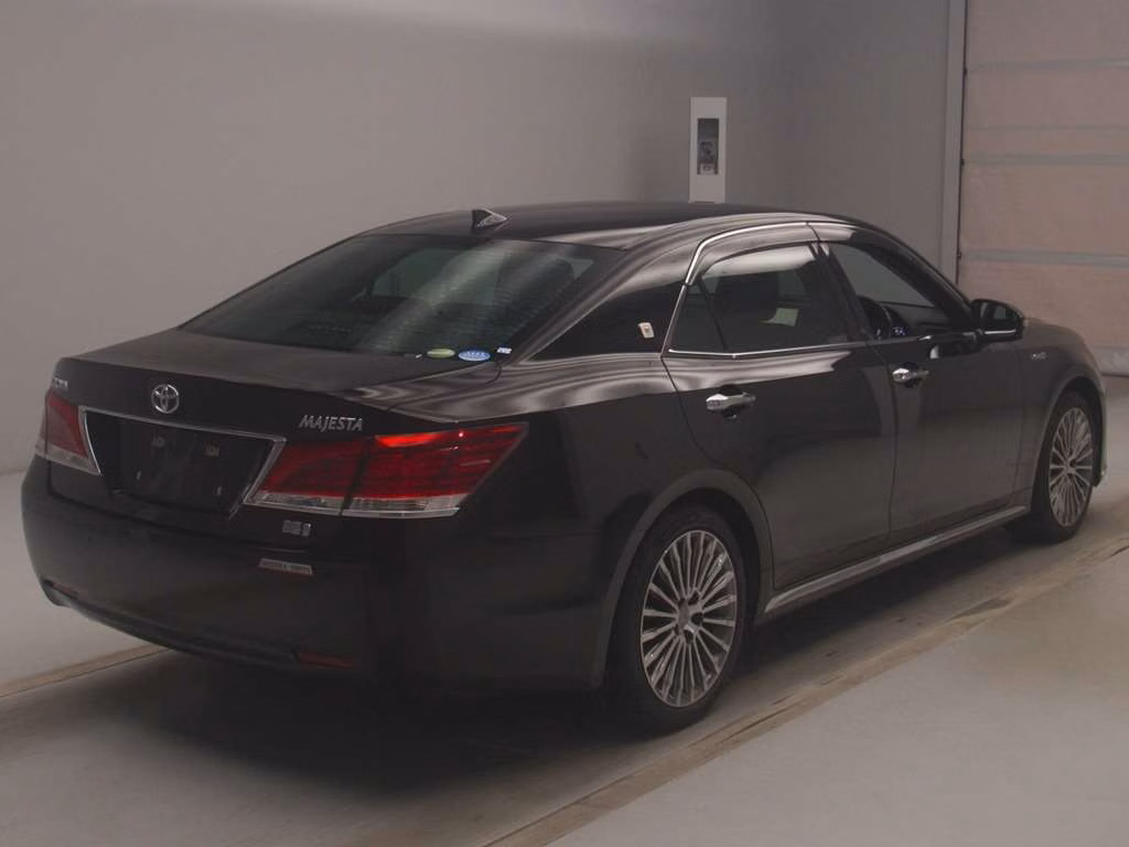 TOYOTA CROWN MAJESTA