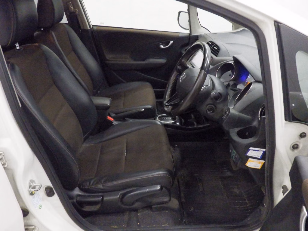 HONDA FIT SHUTTLE