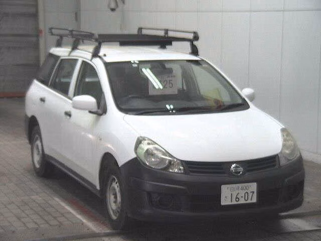 Nissan AD