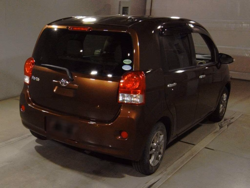 TOYOTA PORTE