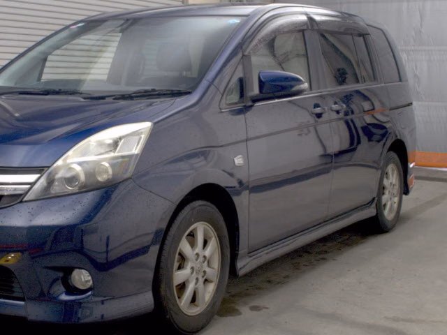 TOYOTA ISIS