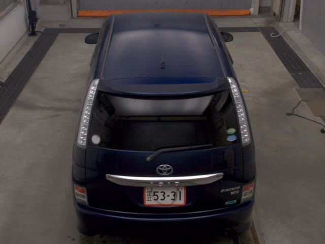 TOYOTA ISIS